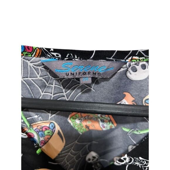Serene Uniforms Halloween Skull Spooky Candy Bowl Scrub Top Size 2XL Festive - Picture 7 of 10